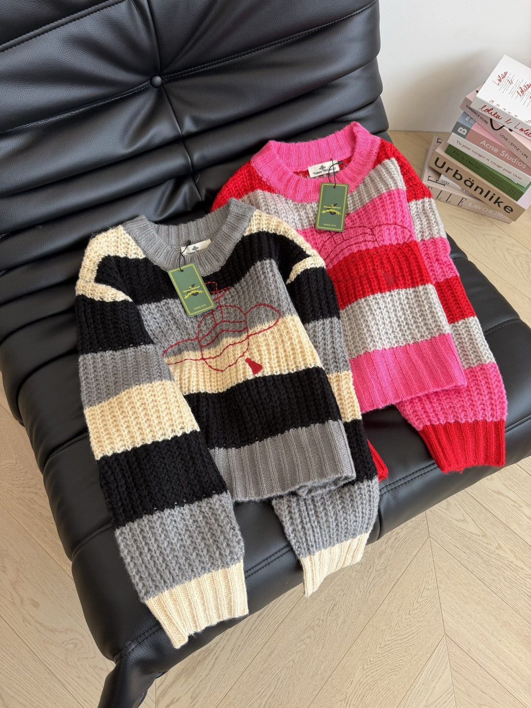 时髦慵懒必备 25秋冬 土星图案刺绣毛衣 撞色宽条纹设计 配色很好看 经典耐看 胸前大🪐图案刺绣 时髦有