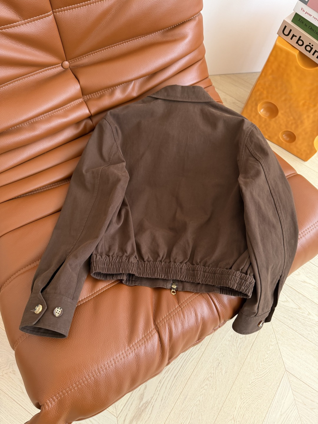 复古时髦 25秋冬 马儿图案刺绣夹克外套 时髦的老干部风格 上身太好看了 浓浓复古和时髦 拍照很出片 有