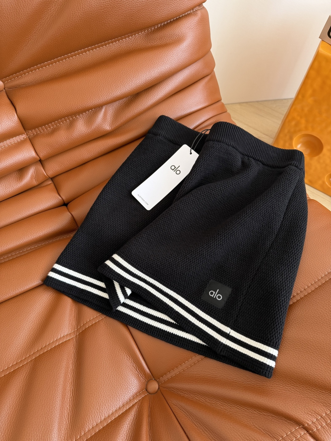 金智秀 超多博主同款 白条撞色针织一系列 特别推荐入手 上身超爱 开衫+v领上衣+背心裙+半裙 推荐成套