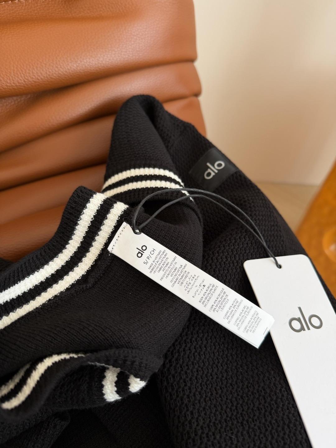 金智秀 超多博主同款 白条撞色针织一系列 特别推荐入手 上身超爱 开衫+v领上衣+背心裙+半裙 推荐成套