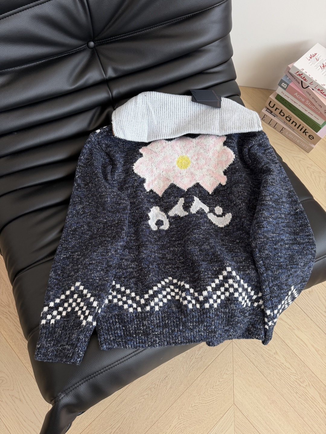 25秋冬🆕🆕联名系列拉链开衫外套 重工提花工艺 珍珠串拉链设计很好看 是一件充满心机感的开衫外套 羊毛混