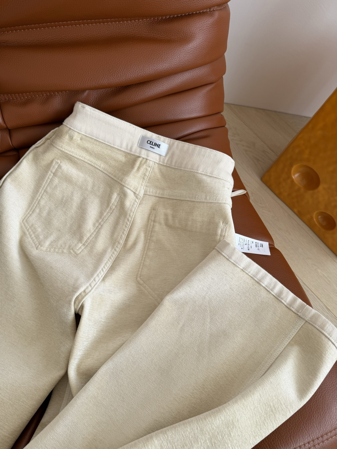 冬季保暖加绒系列 25FW 凯旋门logo刺绣直筒加绒牛仔裤 绝对值得入手的牛仔裤 上身即拉直双腿 时髦