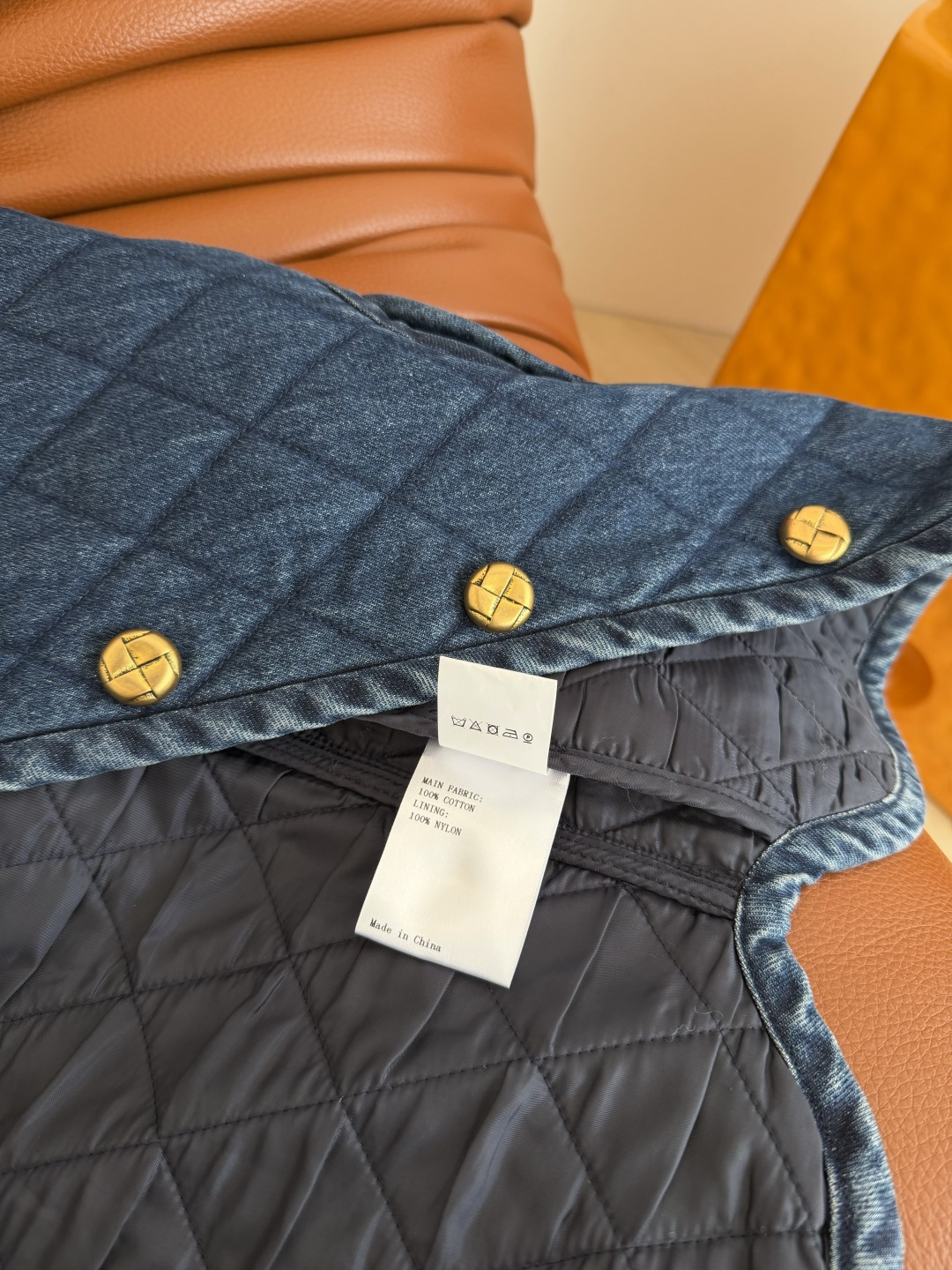 25秋冬 时髦叠穿单品 菱格牛仔夹棉马甲外套 各种叠穿卫衣衬衫毛衣都OK 氛围穿搭时髦感轻松Get 重工