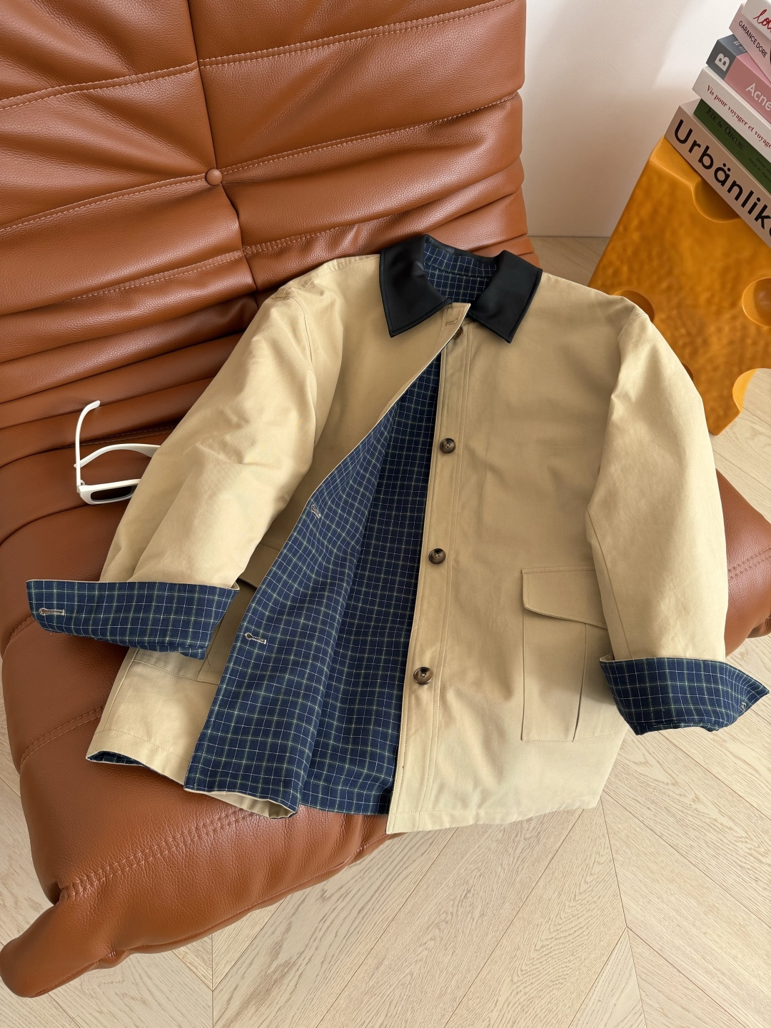 两面穿设计 25秋冬 两面穿设计中长款风衣外套 休闲有型 很有氛围感 两面不同的风格自由切换 一面经典卡