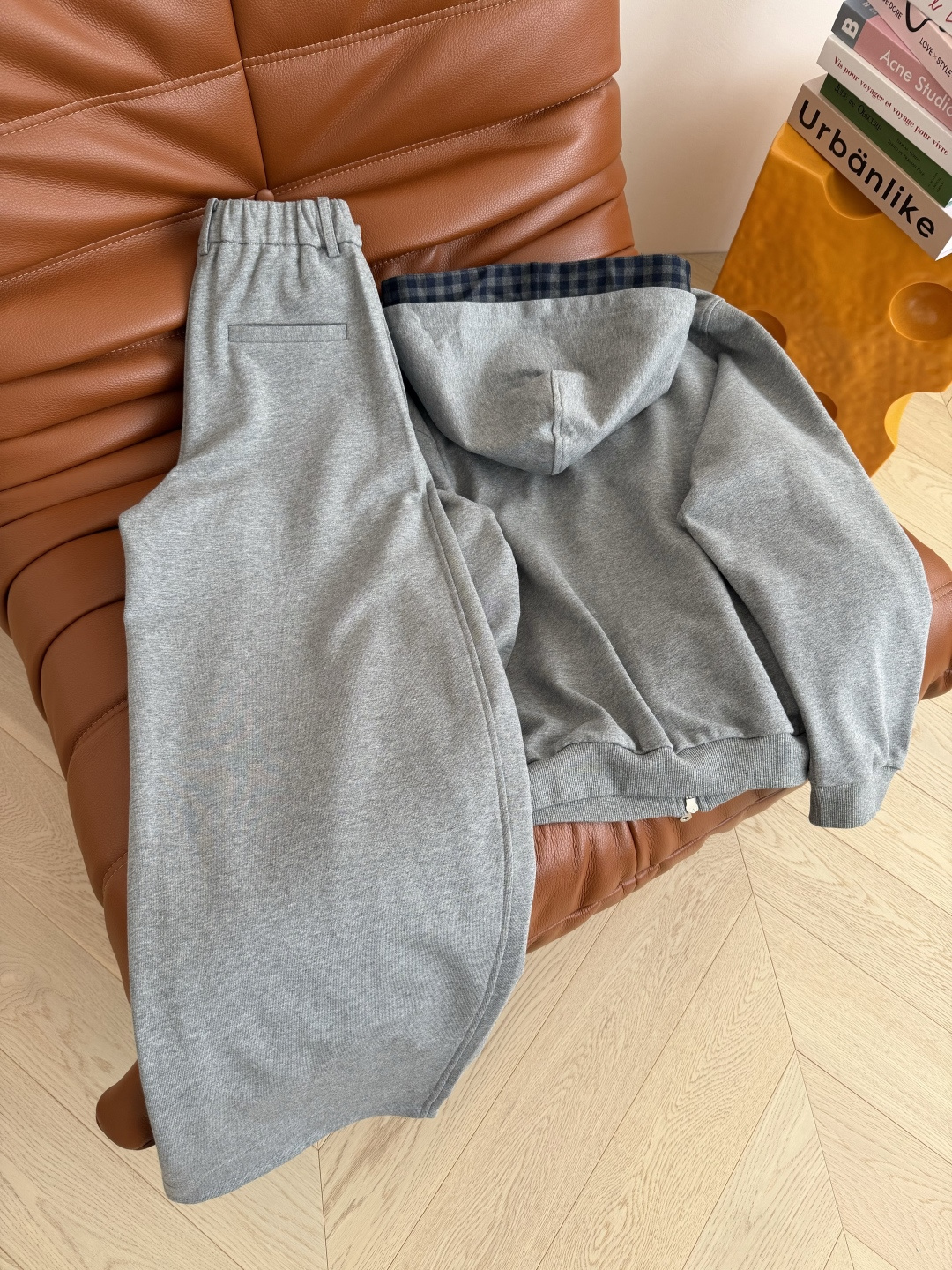 时髦卫衣套装 25秋冬 可拆卸双层帽子设计卫衣套装 时髦精一套搭配 连帽卫衣+弯刀休闲裤 卫衣是双层帽子