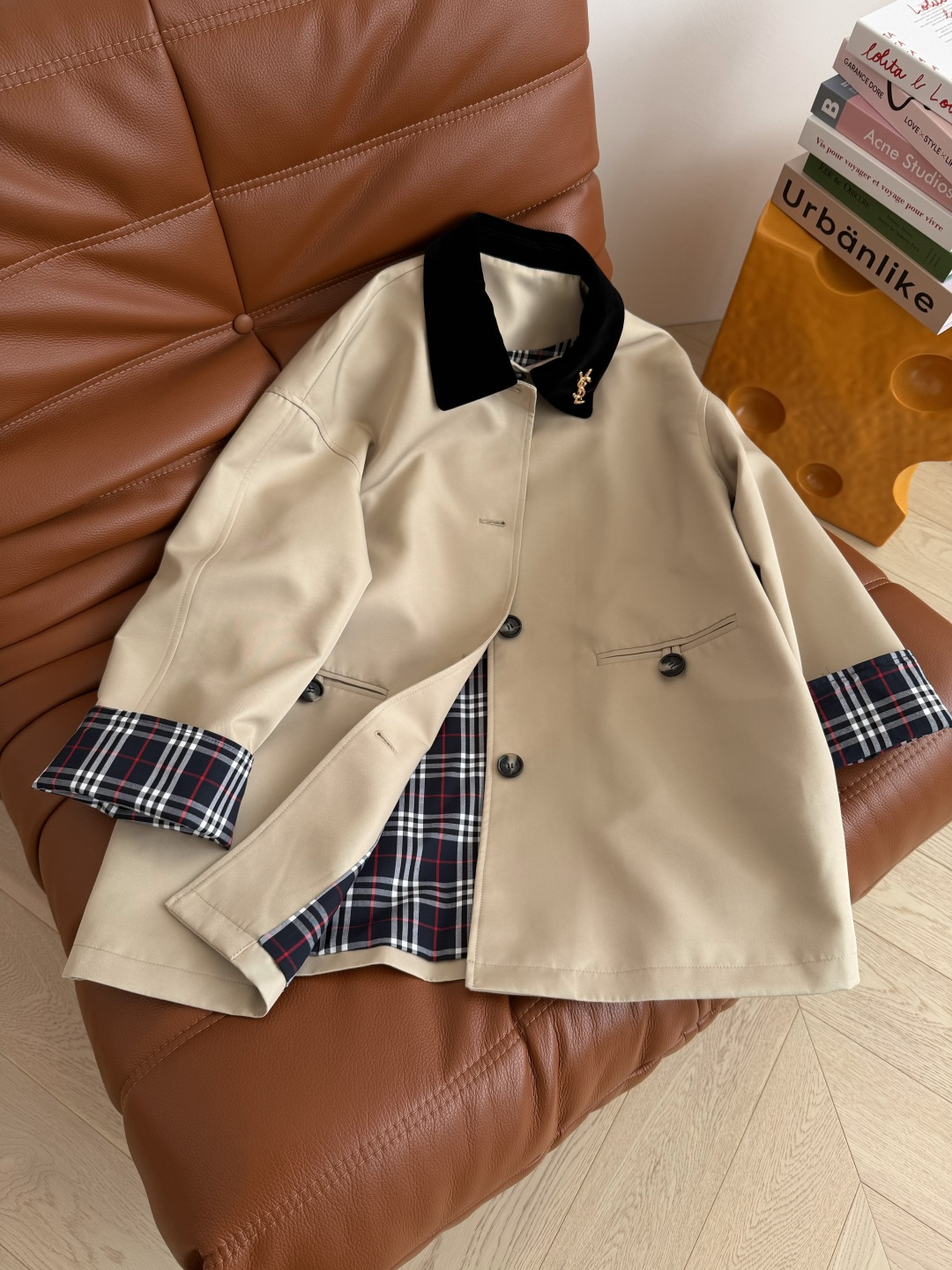 时髦必备 25 秋冬 丝绒领子拼接风衣外套 经典的中长款英伦风 经得起时间的考验 不会过时 上身一整个博