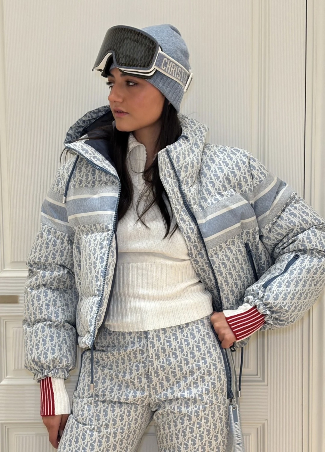 NO:605201,Model No. G25111578 Dio* new model, D’s classic presbyopia letter logo jacquard fabric, lining with national standard 90 duck down filling, thickened and warm short hooded down jacket thick jacket!  (M size shoulder width 45, chest 116, sleeve length 61, clothing length 54) hair,, dior, dior, jackets & coats, down jacket, hats, alexander wang19860909款号G25111578 Dio*新款 D家经典老花字母logo提花面料、内里国标90鸭绒填充物加厚保暖短款连帽羽绒服厚外套！（M码肩宽45,胸围116,袖长61,衣长54）发,,dior,dior,jackets & coats,down jacket,hats,alexander wang,Women's clothing