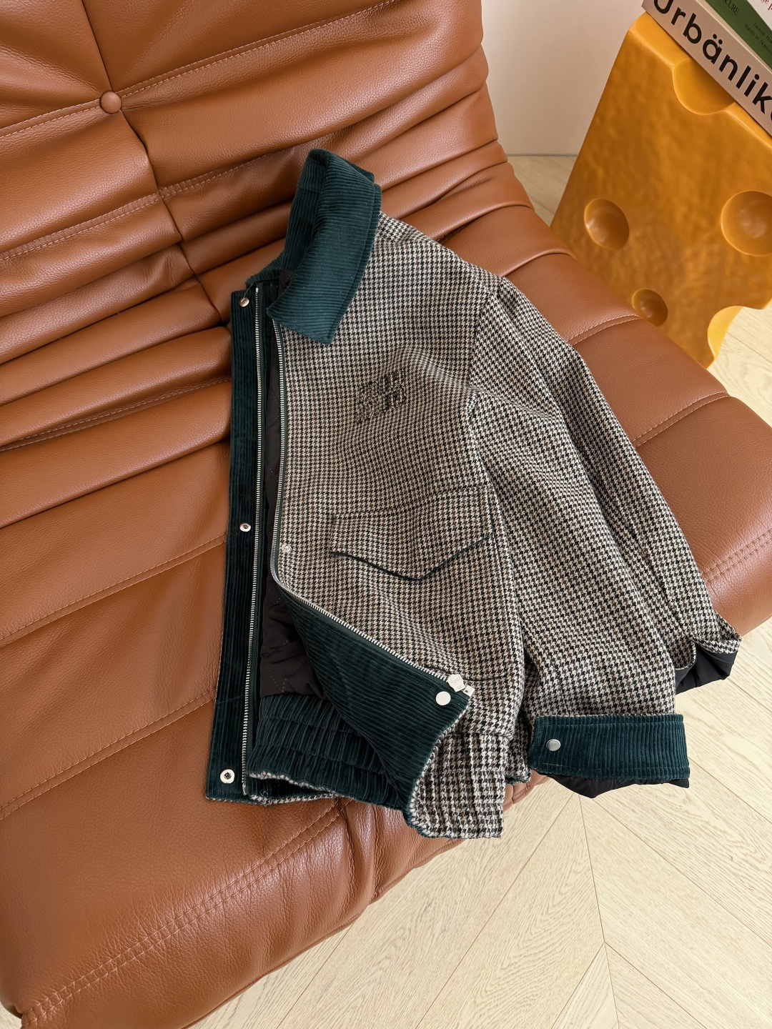 唐嫣同款 25 秋冬 墨绿色灯芯绒拼接夹棉外套 缪系复古 胸前立体字母装饰 要时髦更要温暖就是这一件了 