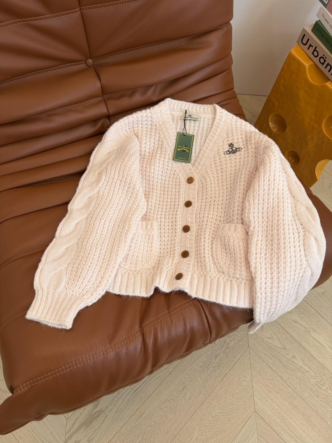 奶fufu的氛围感 25秋冬 土星图案刺绣开衫毛衣 一秒爱上 一整个减龄效果Feel 白色奶fufu的 