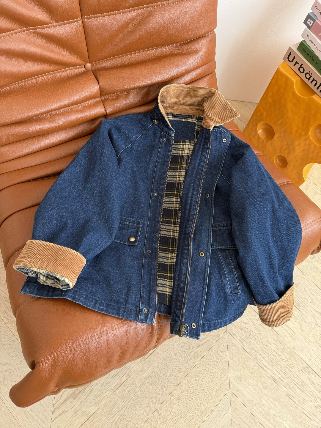 复古巴恩风 25FW 灯芯绒领子拼接牛仔外套 内里全棉格纹里衬 双层面料保暖 冬季时髦必备 里面可以搭配