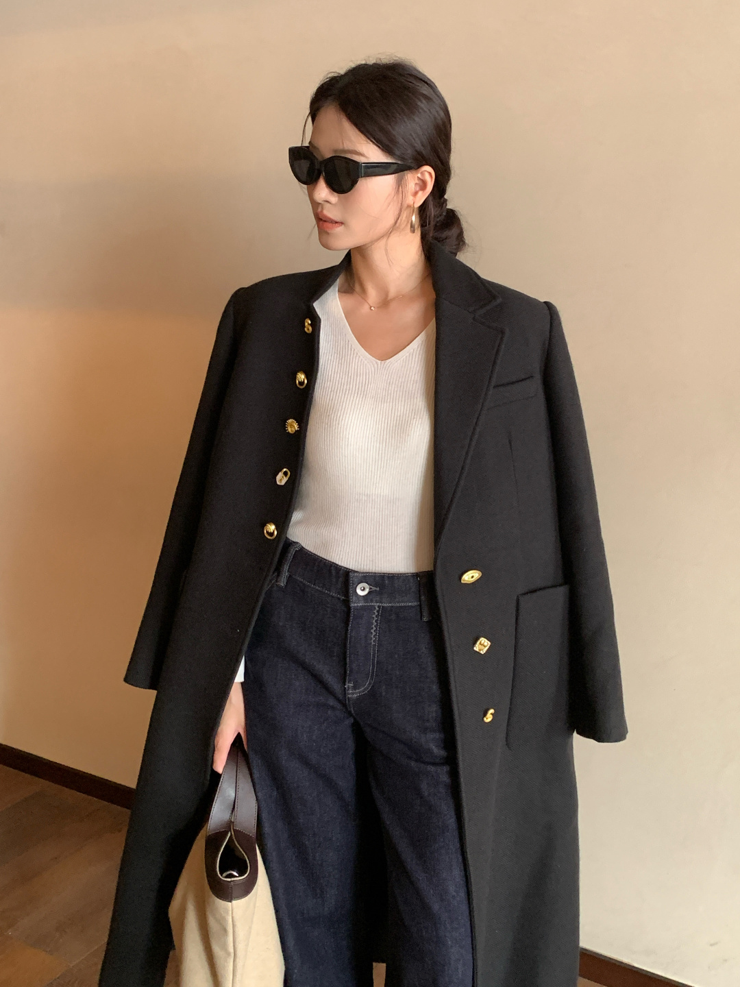 NO:605195,Model No. D25111578 Schiapare*li's new winter style, with quilted lining and thickened rhombus stitching, a variety of special-shaped buttons, asymmetrical collar design, H version, fashionable and versatile long coat!  Black, (size M shoulder width 41 with shoulder pads, bust 106, sleeve length 60, dress length 116) hair,,jackets & coats,alexander wang19860909款号D25111578 Schiapare*li夏帕瑞利冬季新款 内里夹棉加厚菱格车线、多种异形扣子不对称领子设计H版时尚百搭长款大衣外套！黑色,（M码肩宽41有垫肩,胸围106,袖长60,衣长116）发,,jackets & coats,alexander wang,Women's clothing