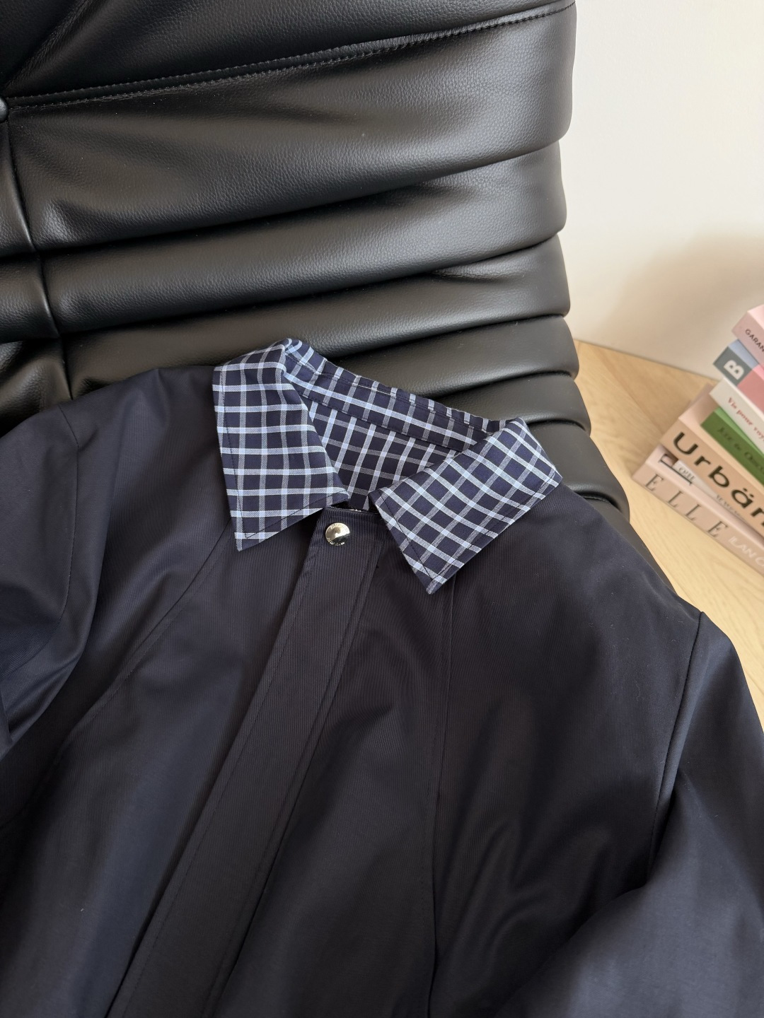 25秋冬 缪系格子拼接棉服套装 既要时髦又要温暖的穿搭公式 外套和半裙都是内里夹棉设计 短款外套搭配高腰