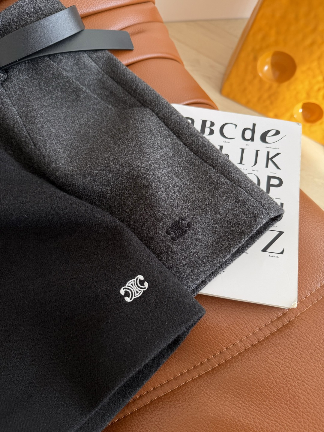 入冬必备毛呢短裤 25新款 凯旋门logo刺绣+腰带装饰羊毛呢短裤 显长腿穿搭 单穿搭配长靴或者裤袜还有