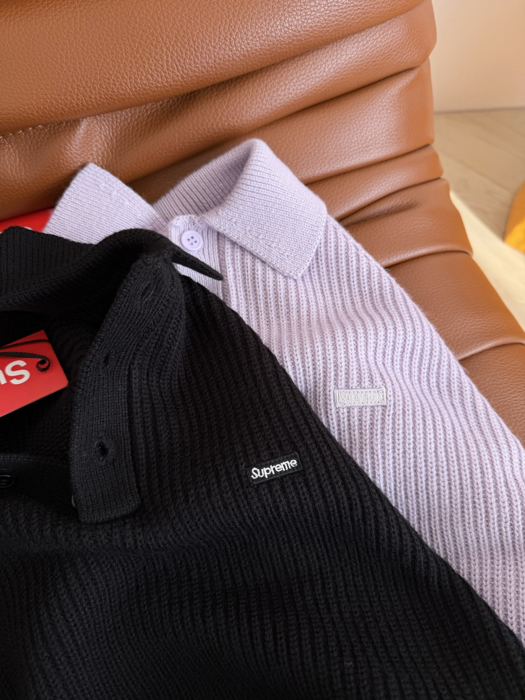 25FW新款 小字母logo刺绣装饰翻领Polo毛衣 薰衣草紫和纯黑色 冬季必备百搭款 单穿或者叠穿 美