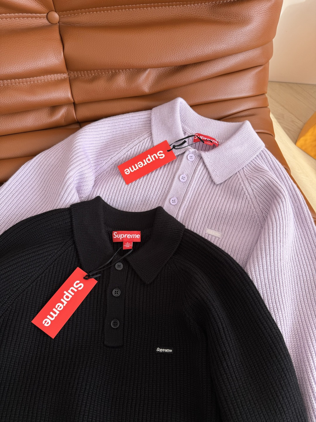 25FW新款 小字母logo刺绣装饰翻领Polo毛衣 薰衣草紫和纯黑色 冬季必备百搭款 单穿或者叠穿 美