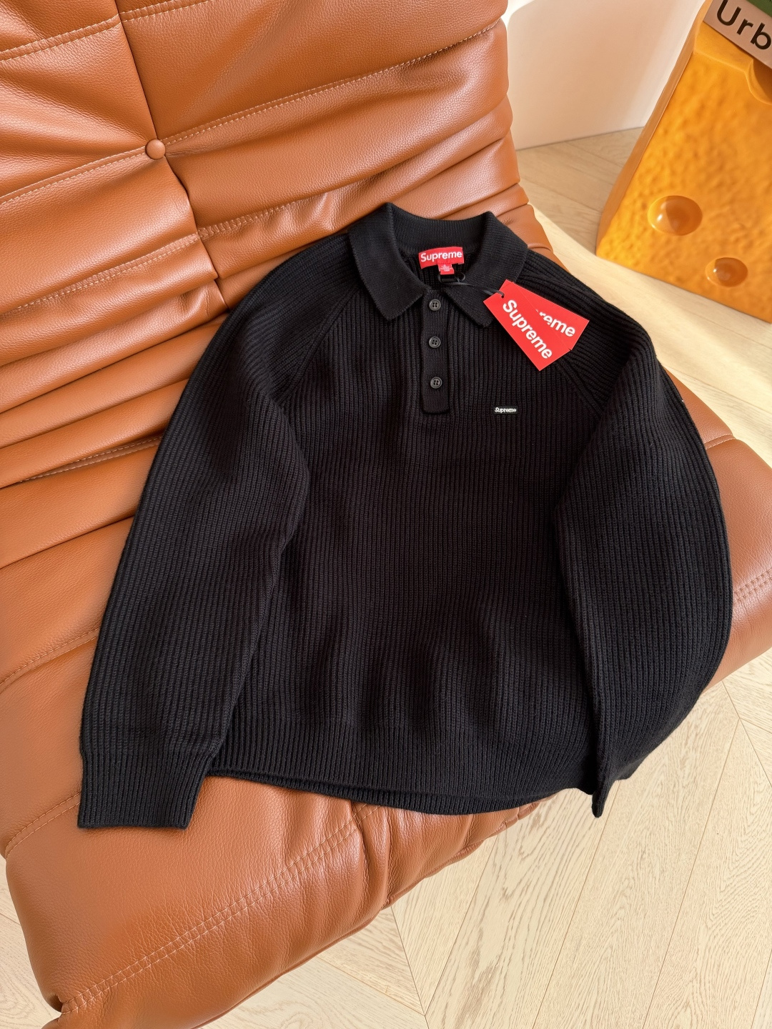 25FW新款 小字母logo刺绣装饰翻领Polo毛衣 薰衣草紫和纯黑色 冬季必备百搭款 单穿或者叠穿 美