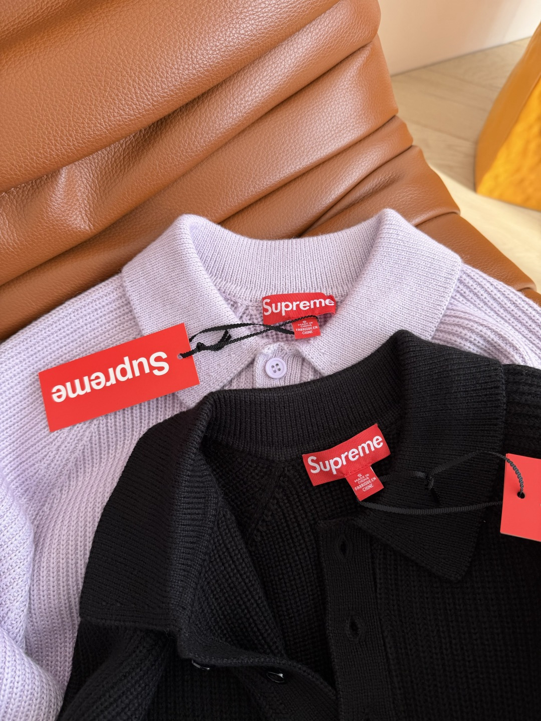 25FW新款 小字母logo刺绣装饰翻领Polo毛衣 薰衣草紫和纯黑色 冬季必备百搭款 单穿或者叠穿 美