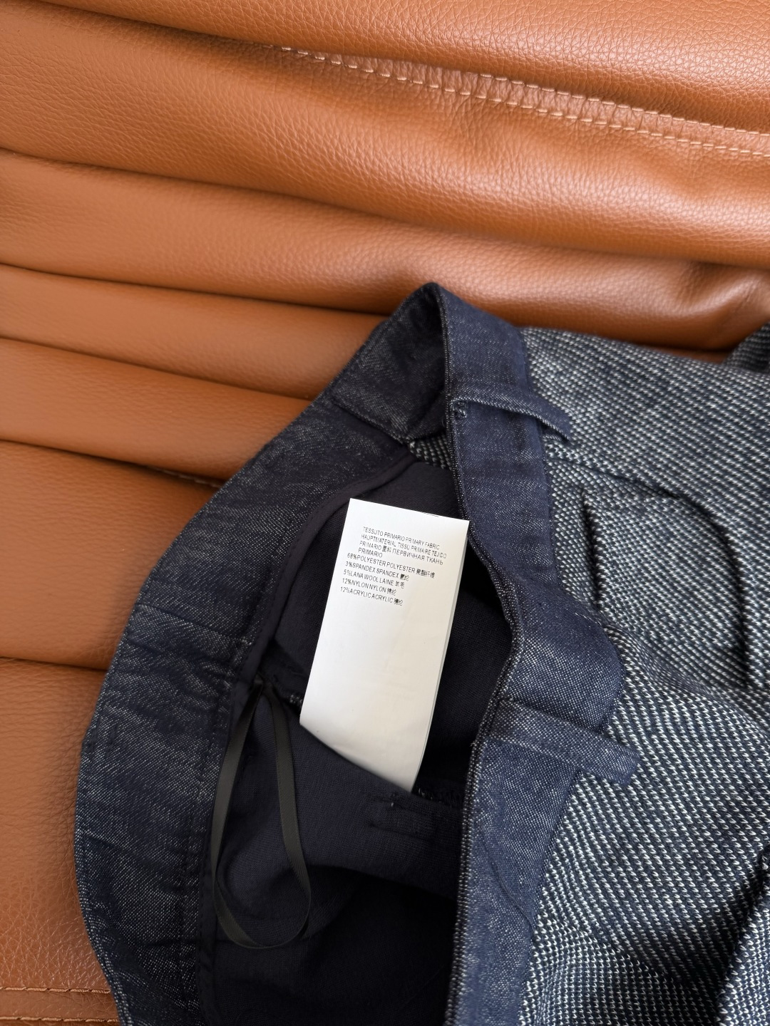 25秋冬 牛仔腰头拼接弯刀羊毛休闲裤 后背经典四角logo刺绣～面料是进口的加厚型羊毛面料 细看是波浪纹