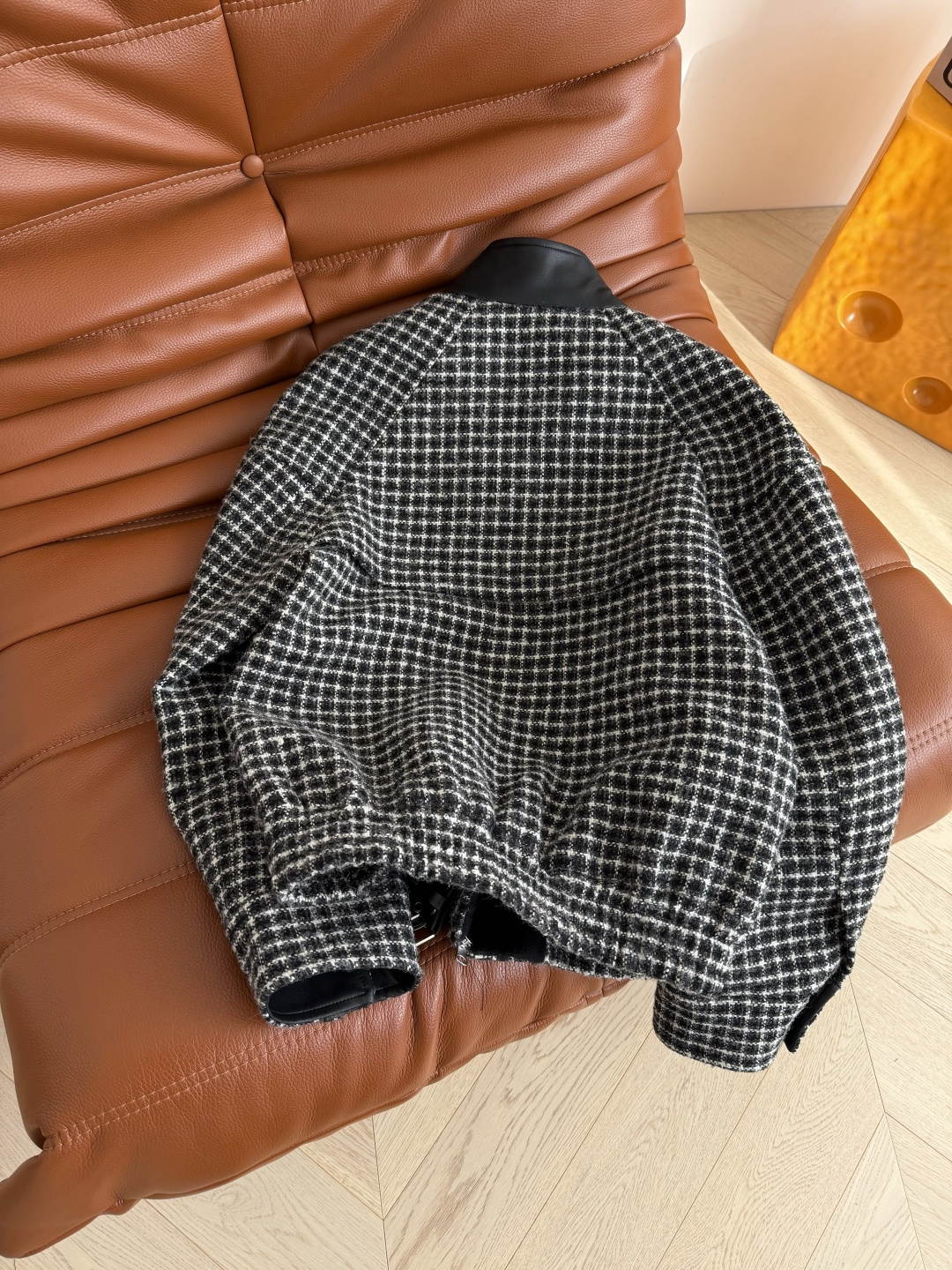 江疏影同款 皮扣装饰设计羊毛外套 棒球服夹克版型设计 自带休闲气场 各种场合都适合 可休闲可酷飒 日常必