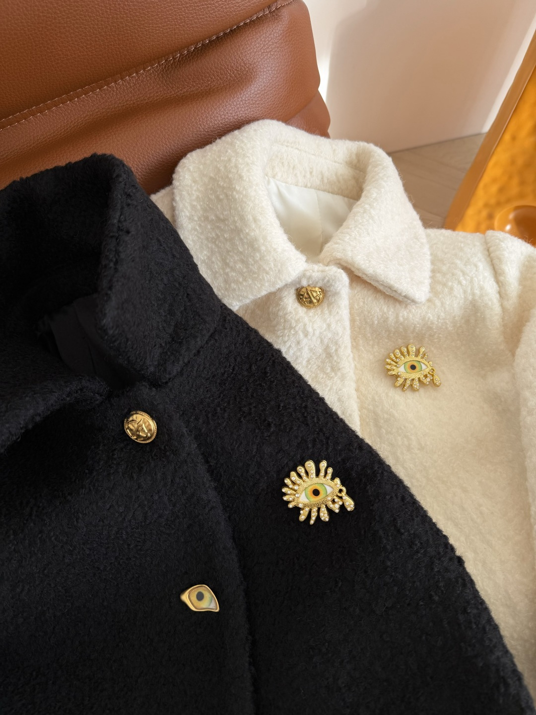 冬季羊卷毛大衣 25新款巴黎SCP～眼睛胸针装饰羊卷毛大衣外套 复古巴黎时髦风即视感 可拆卸眼睛胸针+异