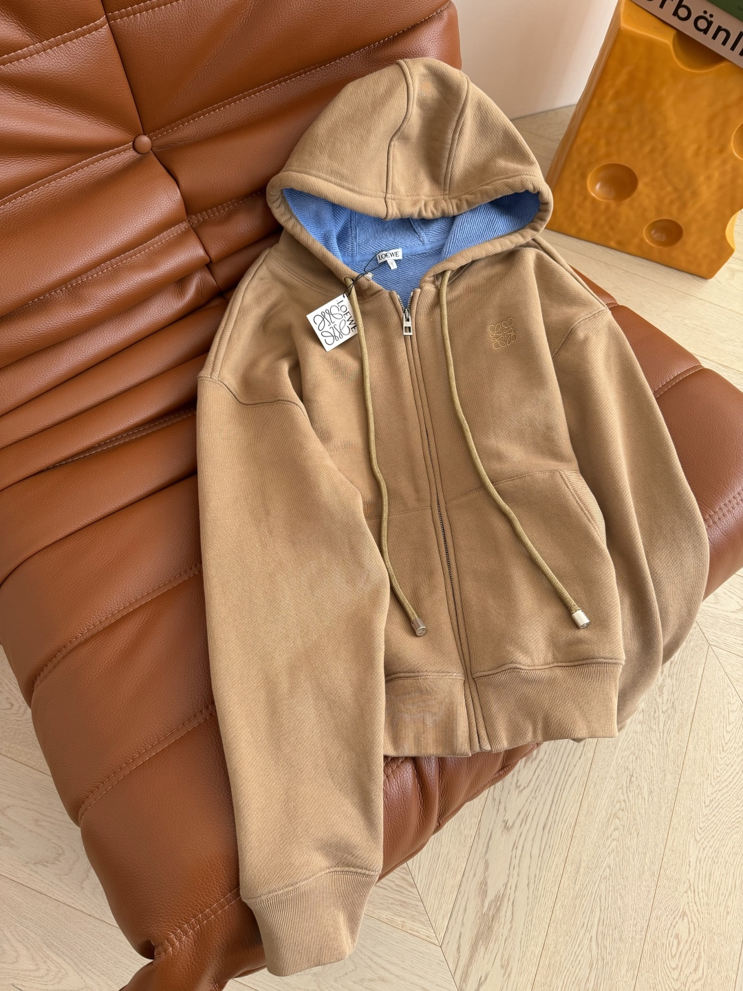 超好看的配色 25 新款 内外撞色设计卡其色拉链卫衣 卡其色拼蓝设计 大胆撞色 实物超级好看 时髦有活力