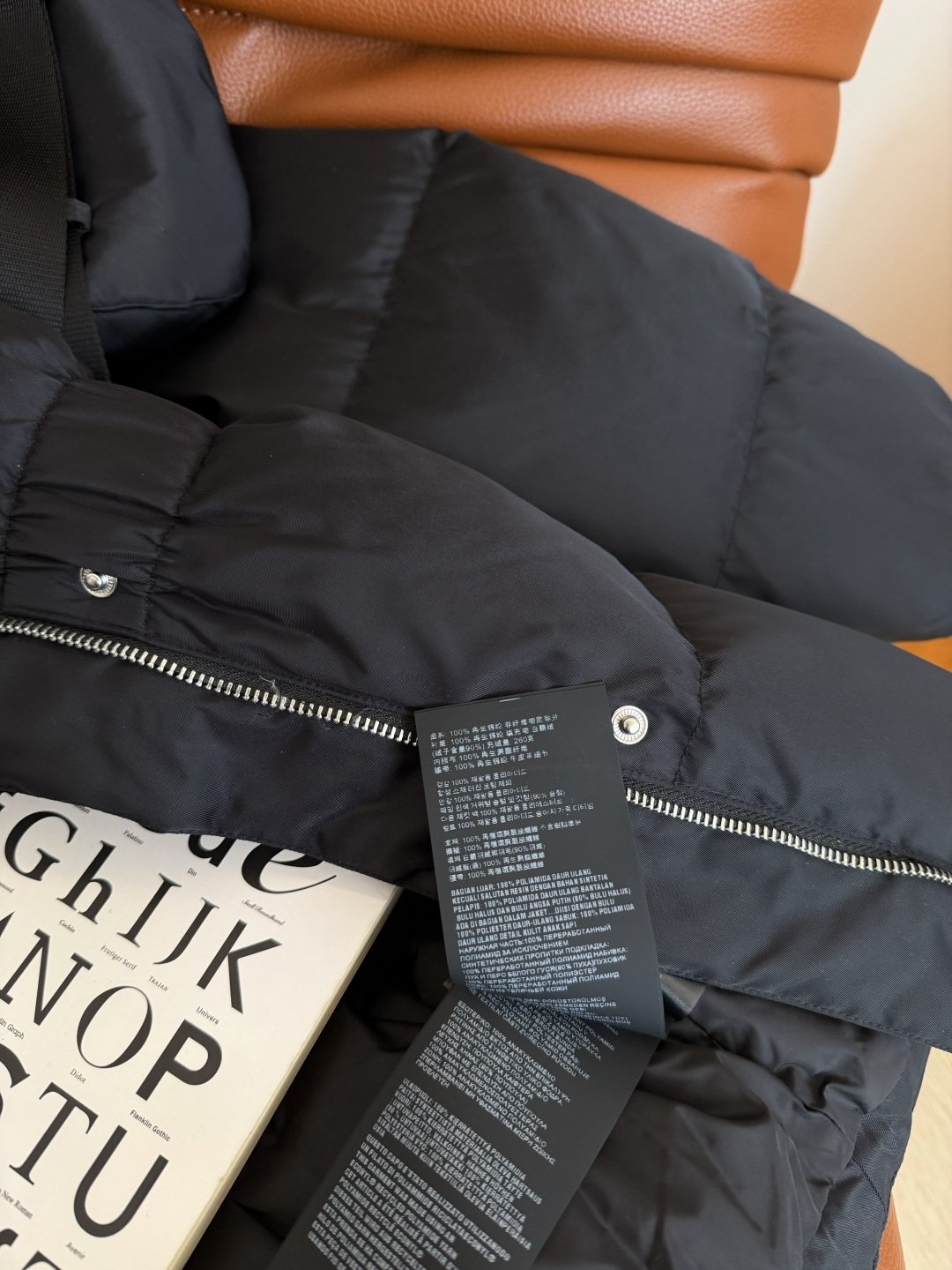 封神羽绒服 25秋冬 腰包设计连帽羽绒服 太好看了这一件 拒绝臃肿 收腰+系腰带设计 完美变身小蛮腰 既