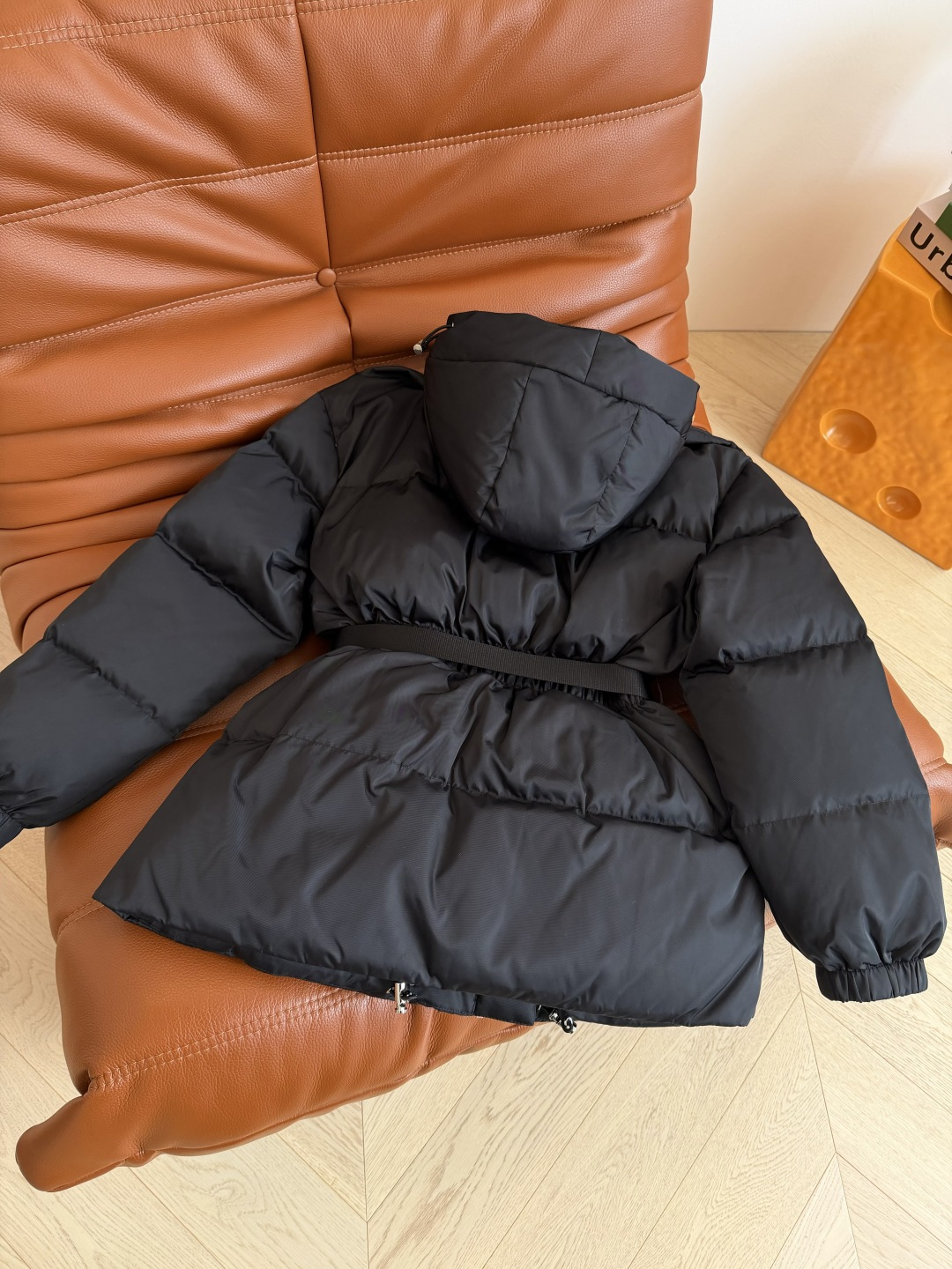 封神羽绒服 25秋冬 腰包设计连帽羽绒服 太好看了这一件 拒绝臃肿 收腰+系腰带设计 完美变身小蛮腰 既