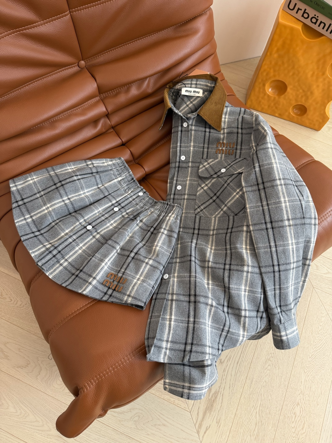 25秋冬🆕🆕英伦复古法兰绒格纹一套搭配 缪系穿搭 复古有型 采用定织开发的格纹面料 对格工艺做法 廓形衬