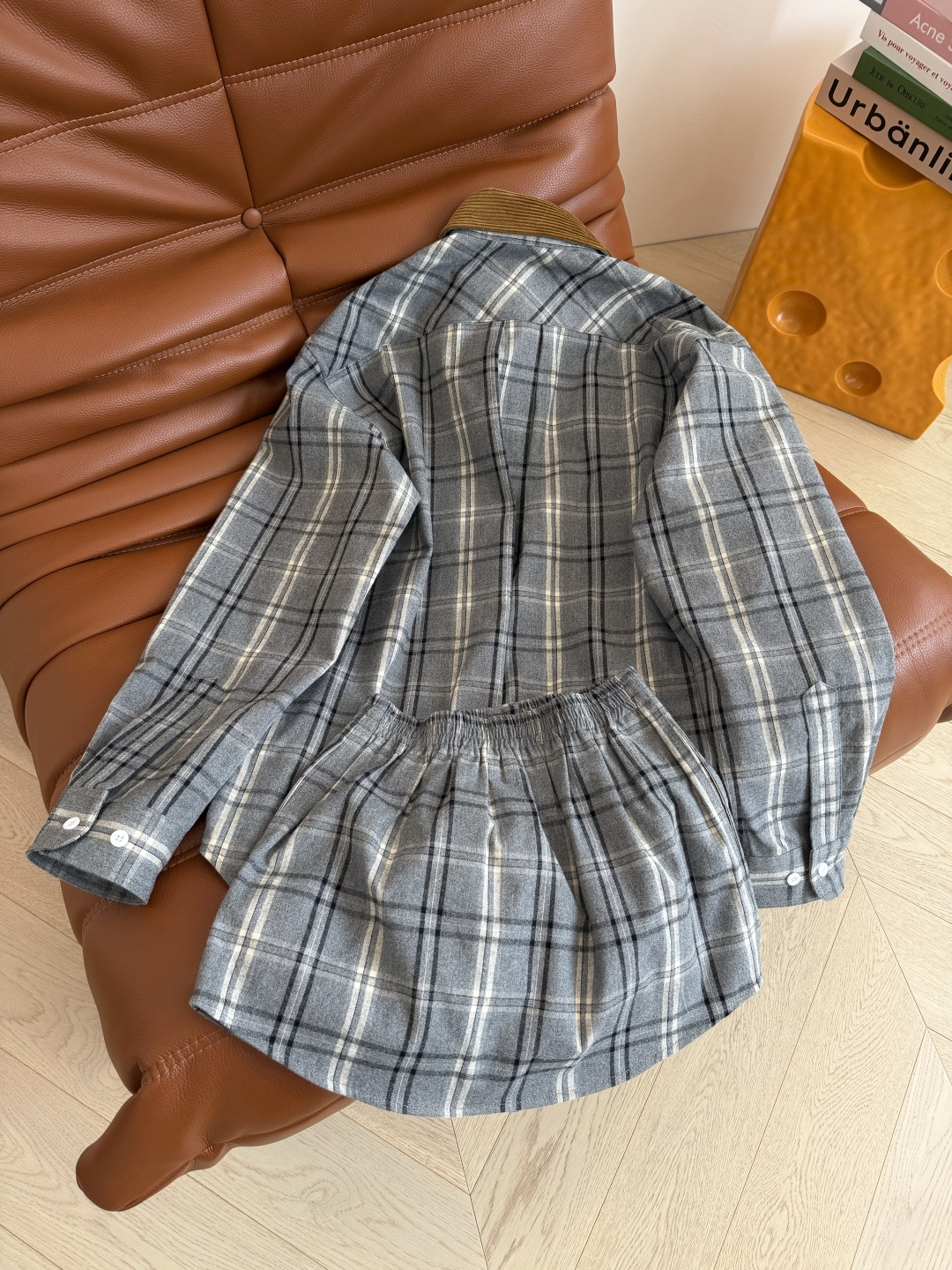 25秋冬🆕🆕英伦复古法兰绒格纹一套搭配 缪系穿搭 复古有型 采用定织开发的格纹面料 对格工艺做法 廓形衬