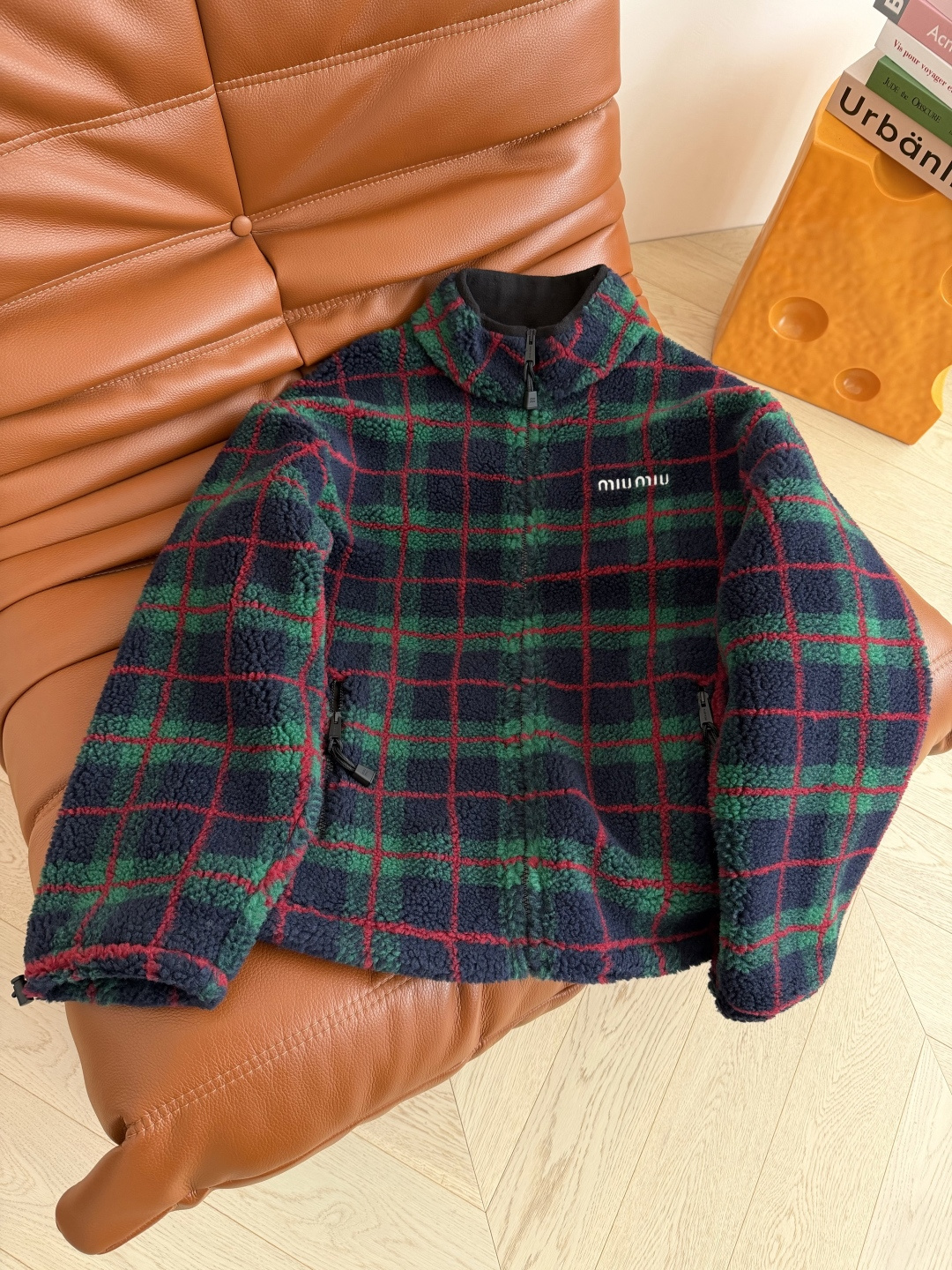 圣诞氛围感 时髦冬季 25 新款 复古格纹毛绒外套 廓形感拉链外套定制的羊毛毛绒面料 厚实又轻盈 保暖效