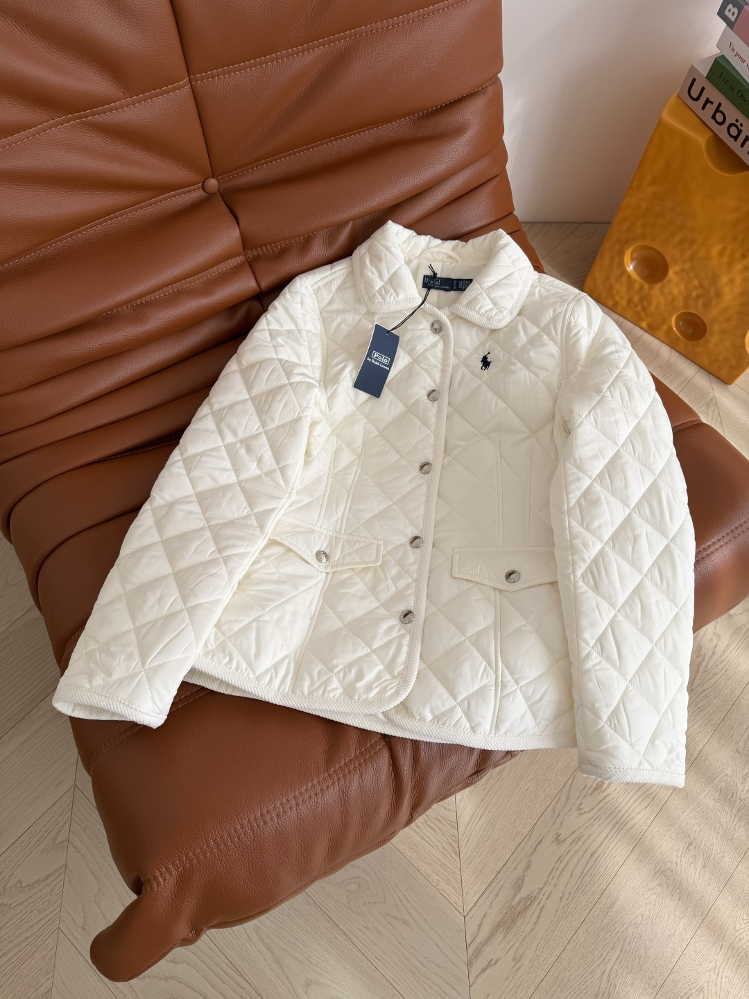 25新品 复古小马图案刺绣棉服外套 修身收腰款 后背可以调节收腰程度 太好看了 洐缝工艺搭配灯芯绒镶边 