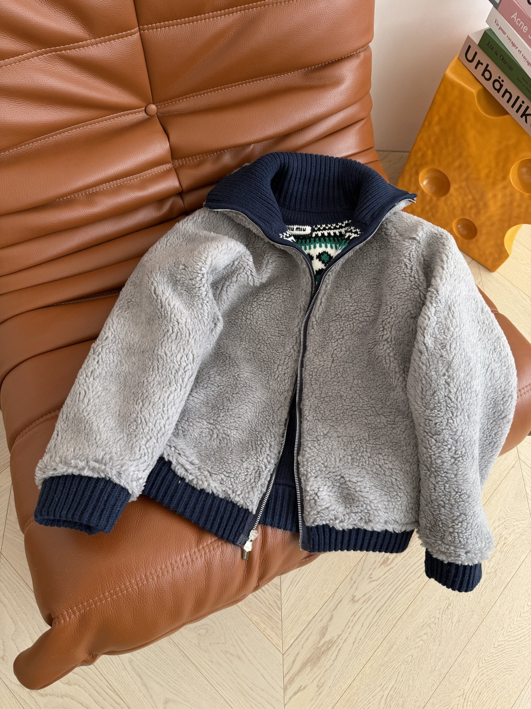 刘浩存同款 25新款 费尔岛图案开衫毛衣外套 满满的圣诞和节日氛围感 两面都可以穿 一面针织 一面毛绒 