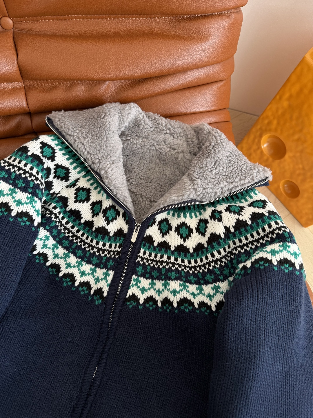 刘浩存同款 25新款 费尔岛图案开衫毛衣外套 满满的圣诞和节日氛围感 两面都可以穿 一面针织 一面毛绒 