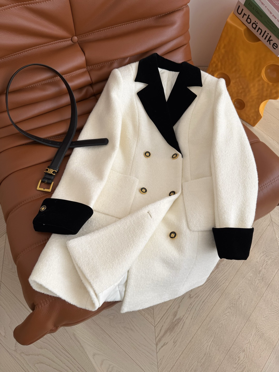 精致又高级 25 新款 丝绒领子拼接羊毛连衣裙 内里夹棉设计 保暖不臃肿 显瘦藏肉 可以当连衣裙穿或者当