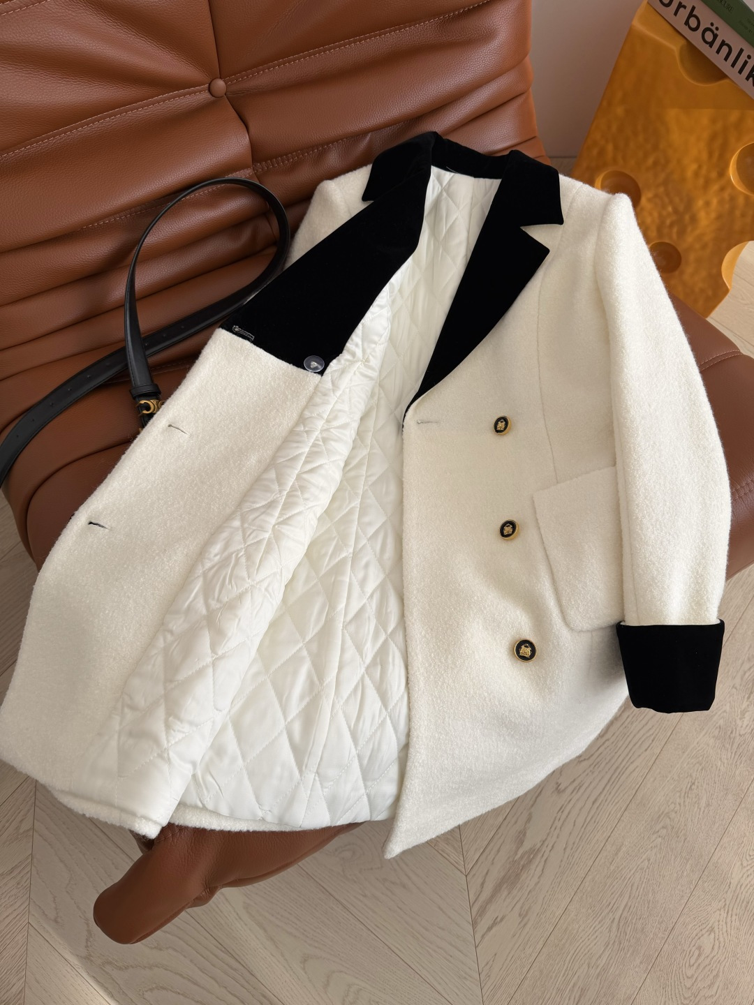 精致又高级 25 新款 丝绒领子拼接羊毛连衣裙 内里夹棉设计 保暖不臃肿 显瘦藏肉 可以当连衣裙穿或者当