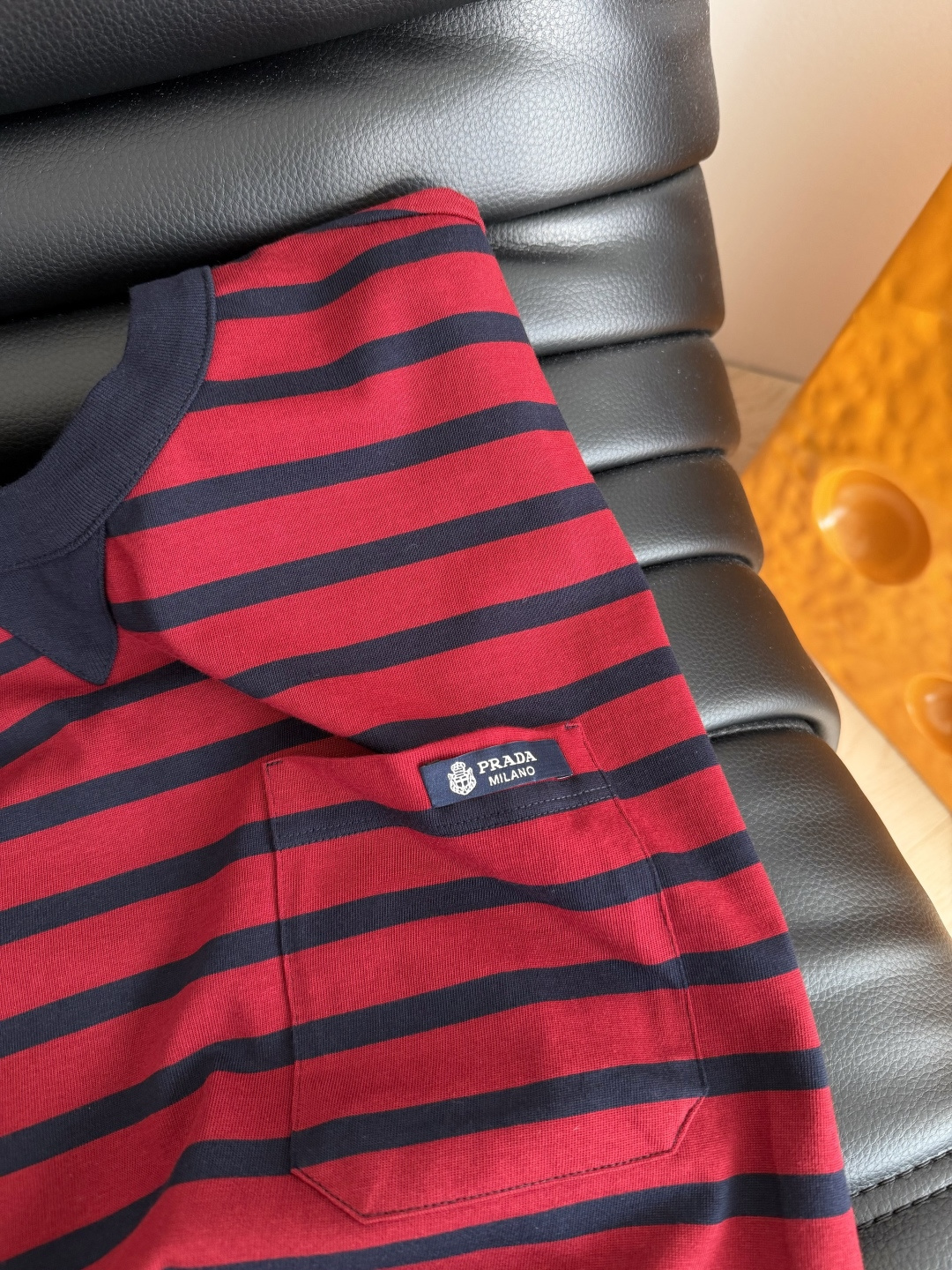 圣诞红 25新款 字母徽标装饰条纹T恤 单穿内搭 妥妥的百搭款 慵懒随意的条纹 暗红和藏蓝色配色很好看 