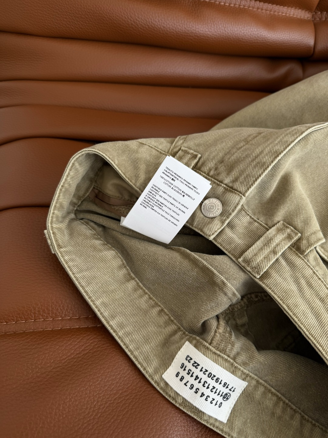 日常穿搭推荐 26早春新款 编织皮带搭配微弯刀牛仔裤 人手必备的阔腿裤型 超级藏肉 微弯刀剪裁裤型又很有