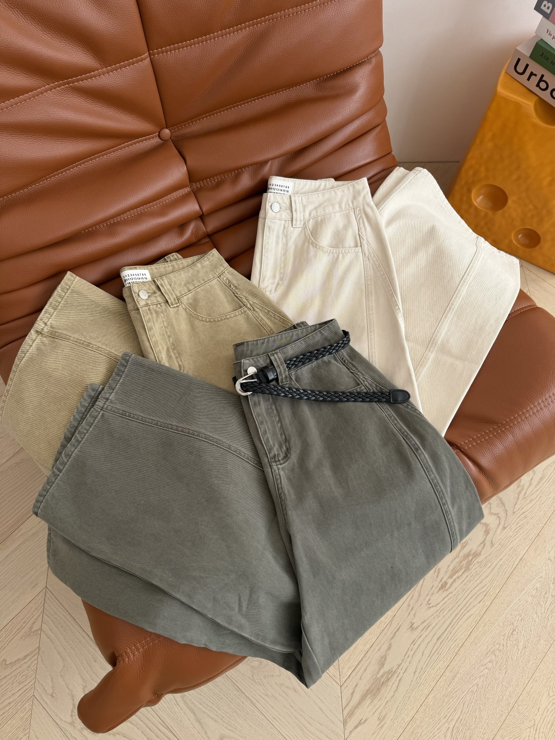 日常穿搭推荐 26早春新款 编织皮带搭配微弯刀牛仔裤 人手必备的阔腿裤型 超级藏肉 微弯刀剪裁裤型又很有