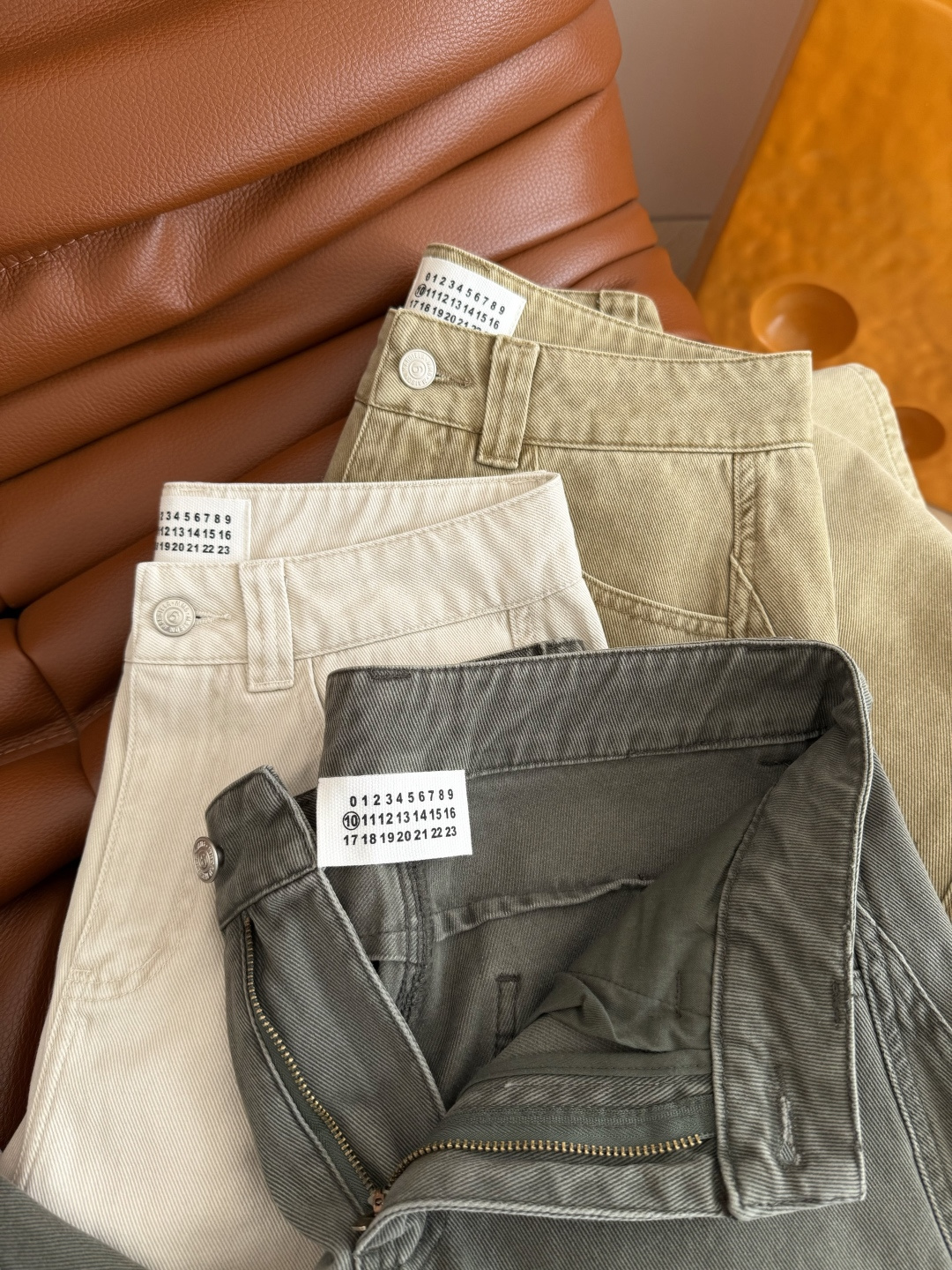 日常穿搭推荐 26早春新款 编织皮带搭配微弯刀牛仔裤 人手必备的阔腿裤型 超级藏肉 微弯刀剪裁裤型又很有