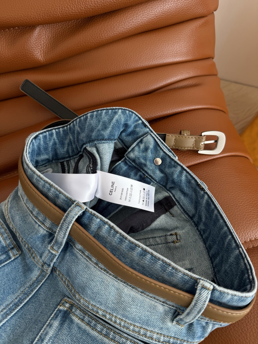 26早春新款 复古时髦阔腿牛仔裤 很有时髦Feel 又有日常好穿的感觉 不挑身型好驾驭的直筒阔腿版型牛仔