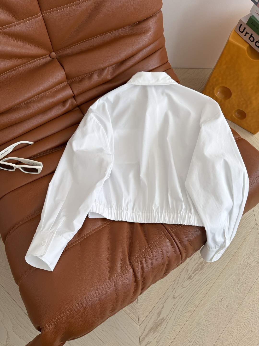 26新款 休闲日常穿搭指南 粉色口袋刺绣logo衬衫 配色太好看了 粉色logo很吸睛 简约又有造型感 