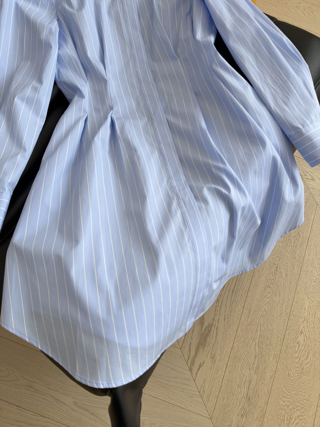 26ss新款 后备字母logo织带装饰衬衫连衣裙 超级百搭实穿的衬衫裙 无需繁琐搭配 一件出片 日常休闲