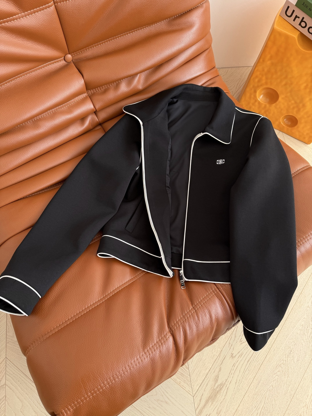 26ss新款 凯旋门刺绣logo轻薄款夹克外套 翻领设计 日常休闲帅气又干练有型的一款小开衫 实穿率超高