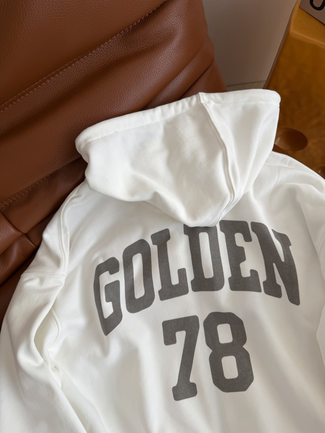 时髦休闲推荐 字母数字印花装饰套装 懒人一套时髦搭配 连帽拉链卫衣+松紧卫裤 日常出街太需要了 非常好穿