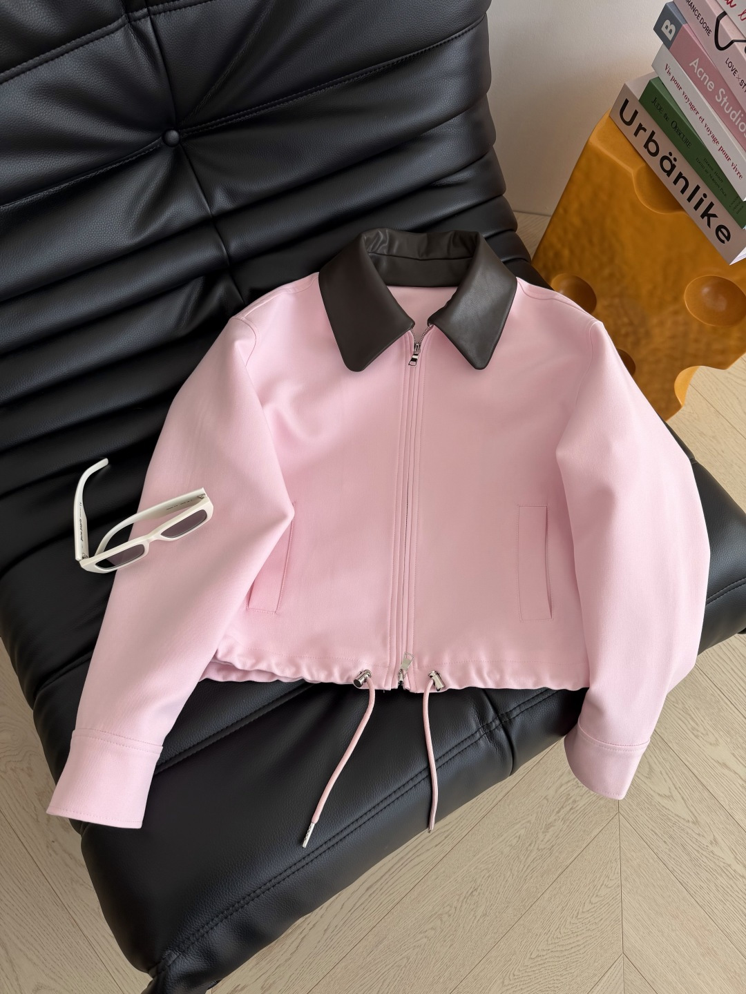 26新款 可拆卸双层领子装饰夹克外套 时髦精必去 日常实穿又简约高级的一件外套 轻薄款 多个季节🉑穿 日