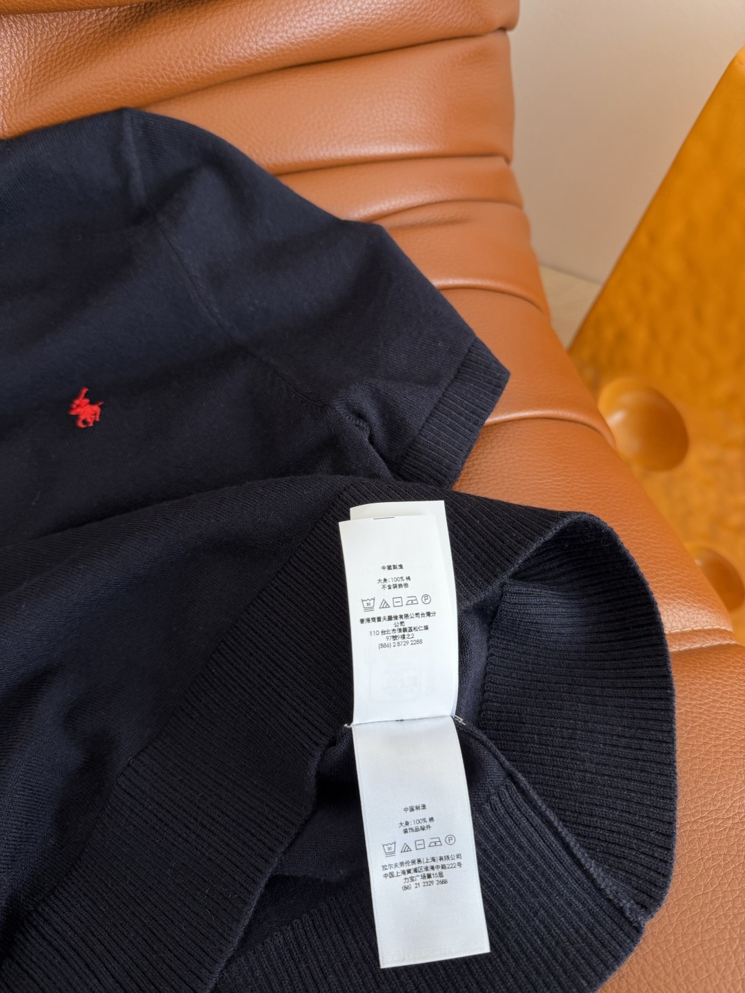 超实穿的针织衫 26新款 小马刺绣短袖针织上衣 轻薄款 一整个夏天都可以穿 舒适透气 简约好搭配 是人手