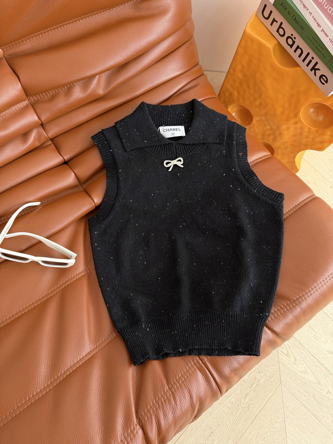 极简单品 26新款 水钻蝴蝶结装饰针织上衣 不管是单穿或者内搭叠穿都很出色的一件 极简百搭 很特别 日常