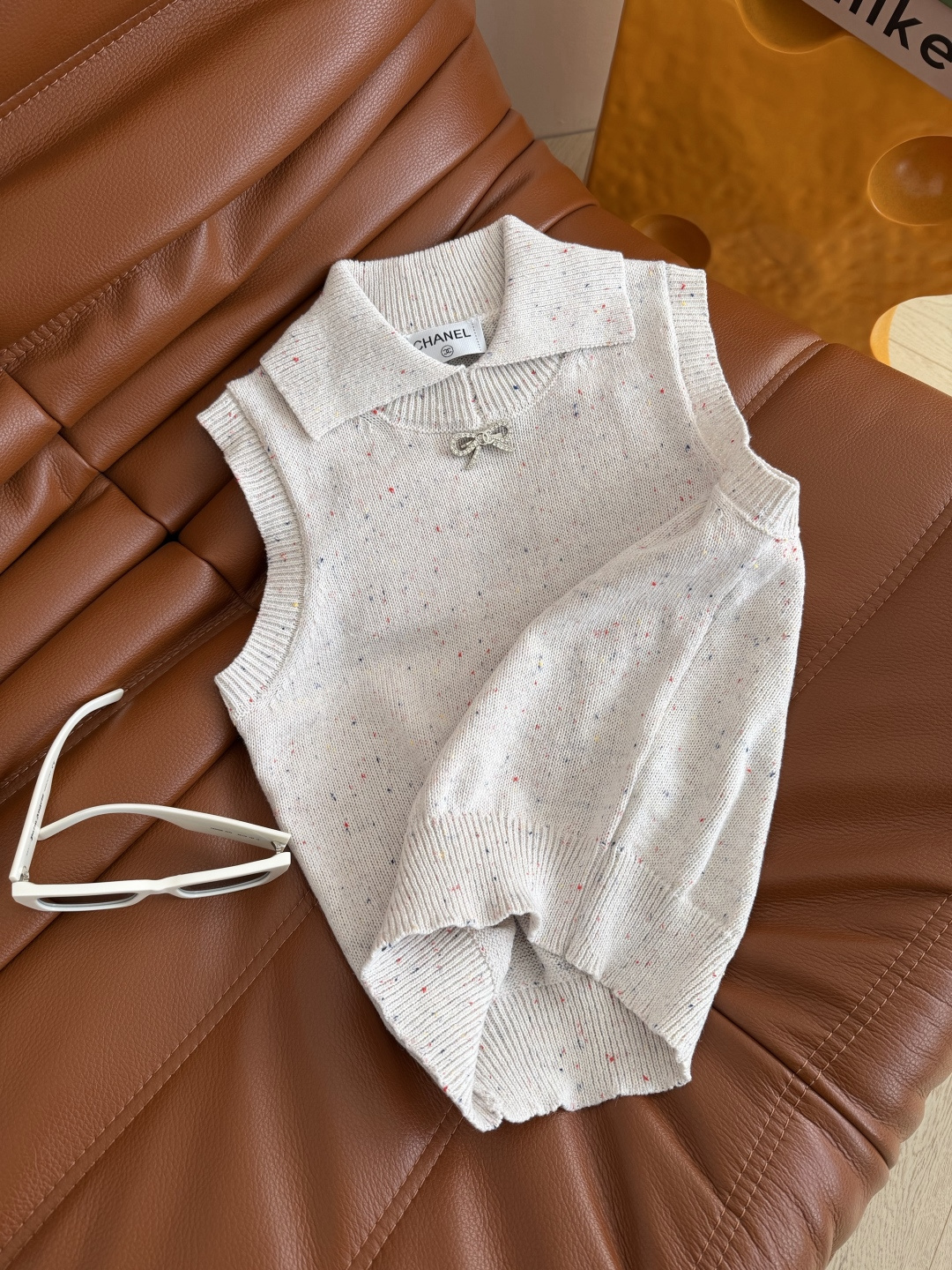 极简单品 26新款 水钻蝴蝶结装饰针织上衣 不管是单穿或者内搭叠穿都很出色的一件 极简百搭 很特别 日常