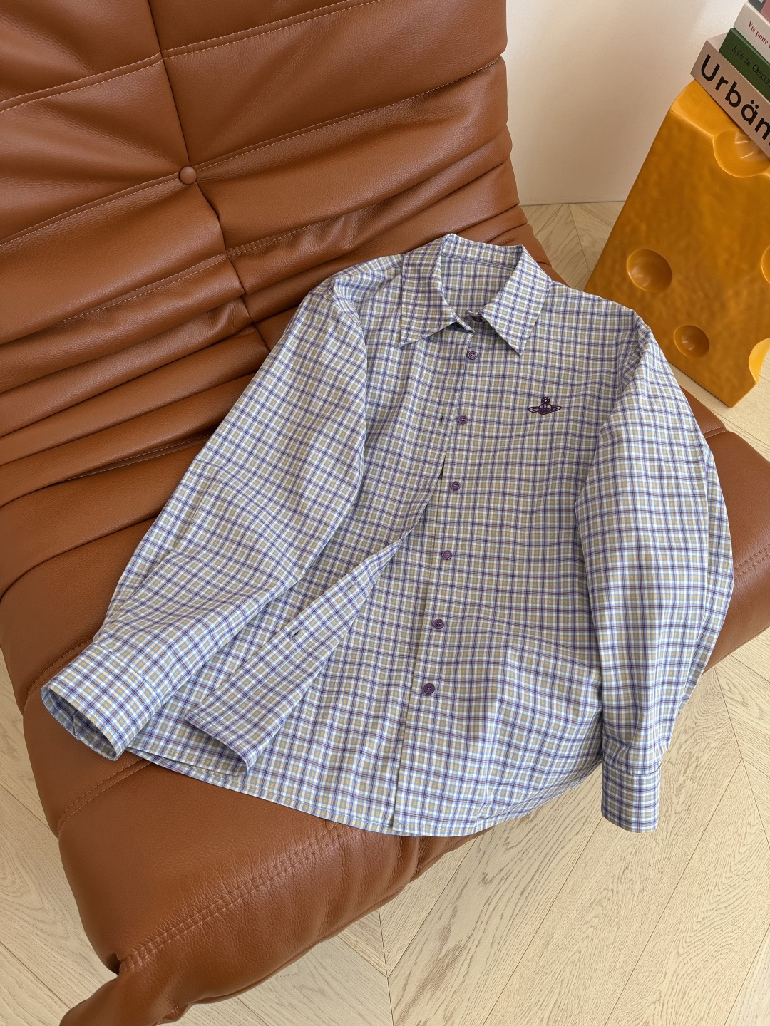 休闲时髦 26春夏 土星logo刺绣格子衬衫 格子的配色很好看 恰到好处的廓形 帅气BF风格 慵懒氛围十