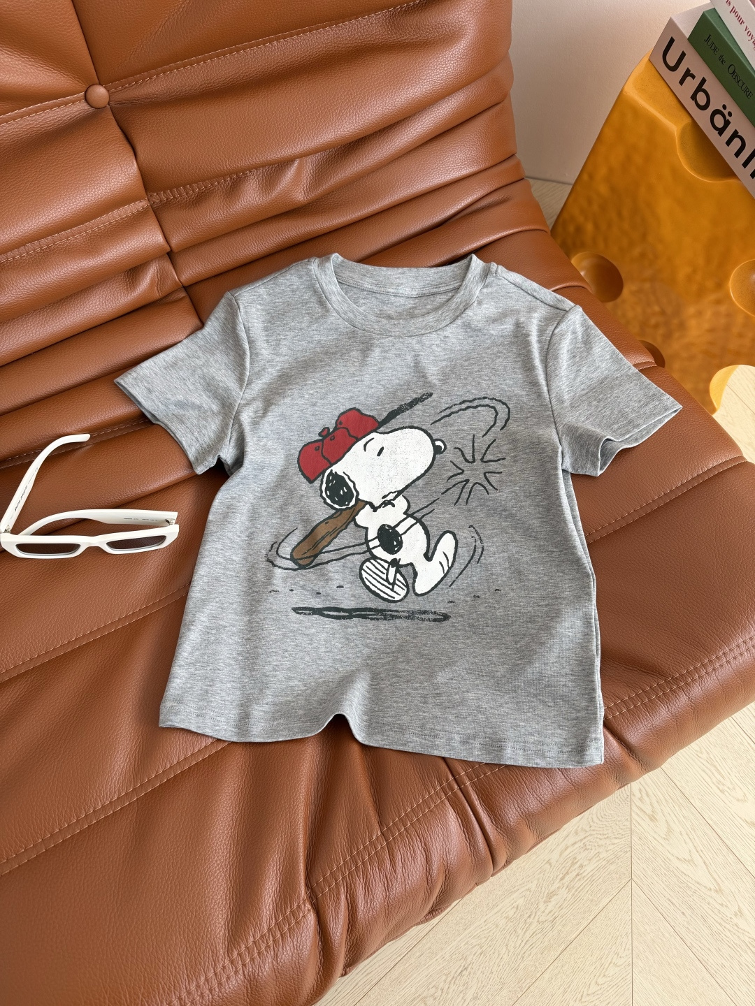 夏季必备款 史努比图案修身T恤 太好穿了啊 单穿内搭必备 采用带有弹性的棉质面料 上身修身显瘦 妥妥的时